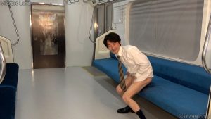 CFNM・着衣の女とチンポを見られてしまう裸の男 ネネ 5